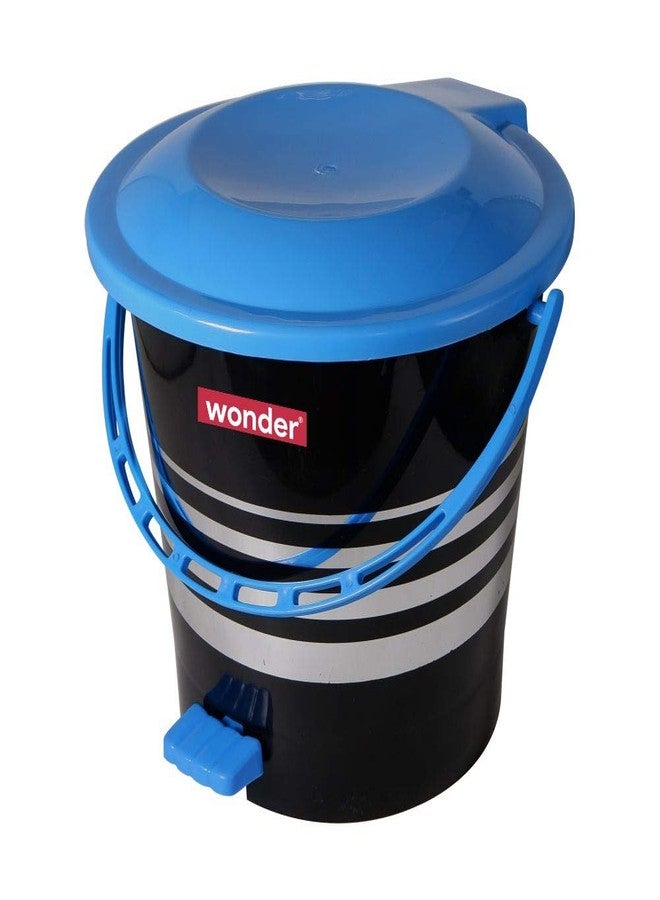 وندر سلة مهملات بلاستيكية سوداء مطبوعة من Wonder Pedal 404 مع غطاء (أزرق) - Image 1